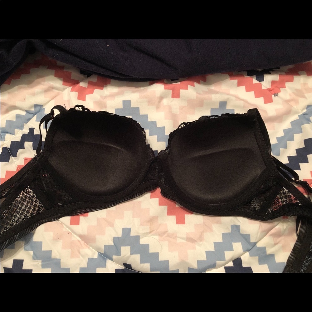 Bras - Picture 5 of 6
